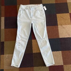 Brand new Old Navy Highrise Light Blue Distressed Rockstar Stretch Women Jeans